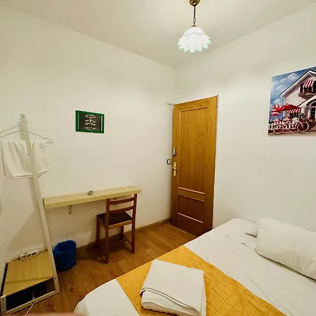 Rooms In Madrid-2